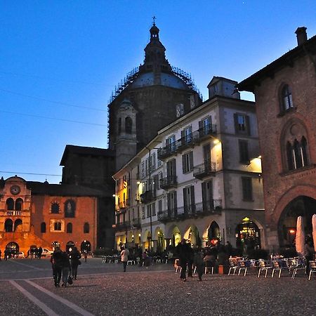 Appartamento Centro Storico Di 帕维亚 外观 照片